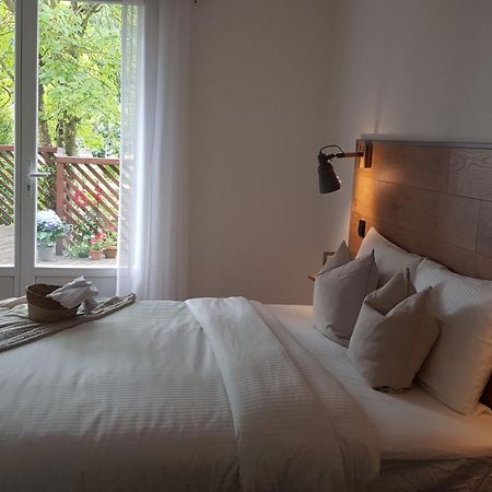 Independant Room In Vetheuil Exterior photo